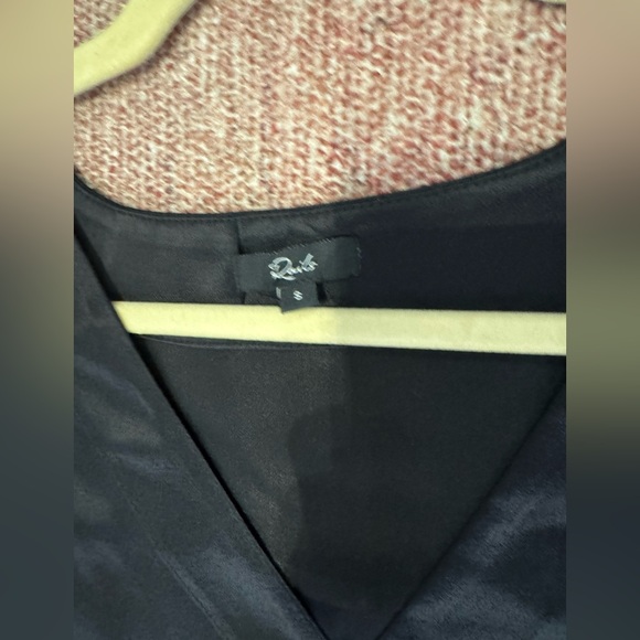 Rails Black Nala Satin oversized v neck dress top size small - Picture 9 of 16